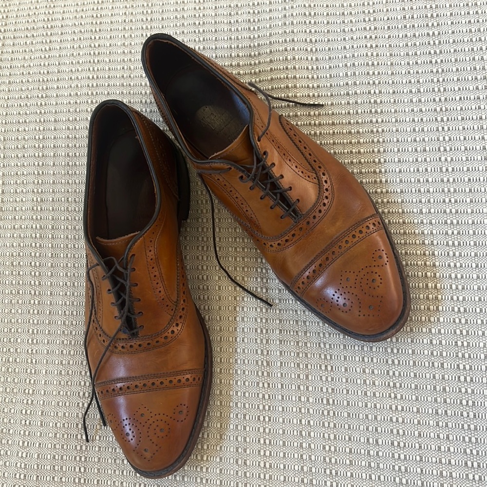 Men’s shoes great condition!  Size 12d